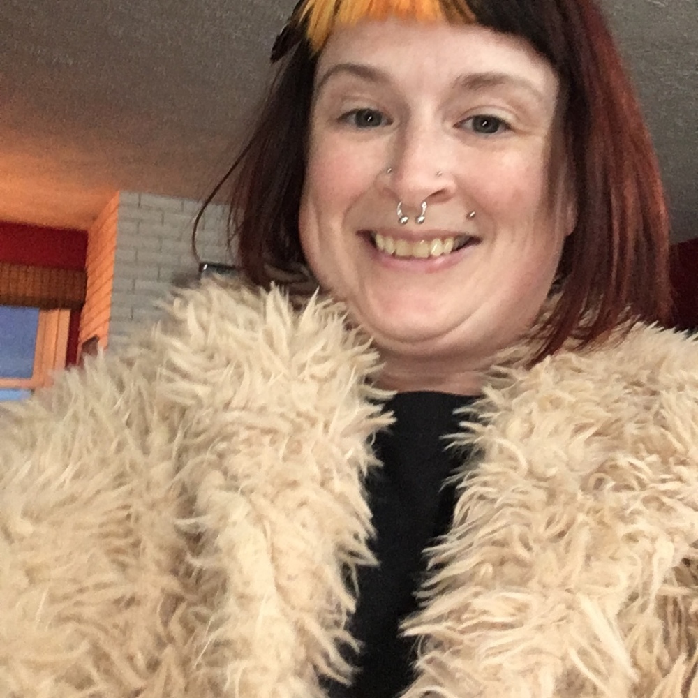 Meet your Posher, Posh